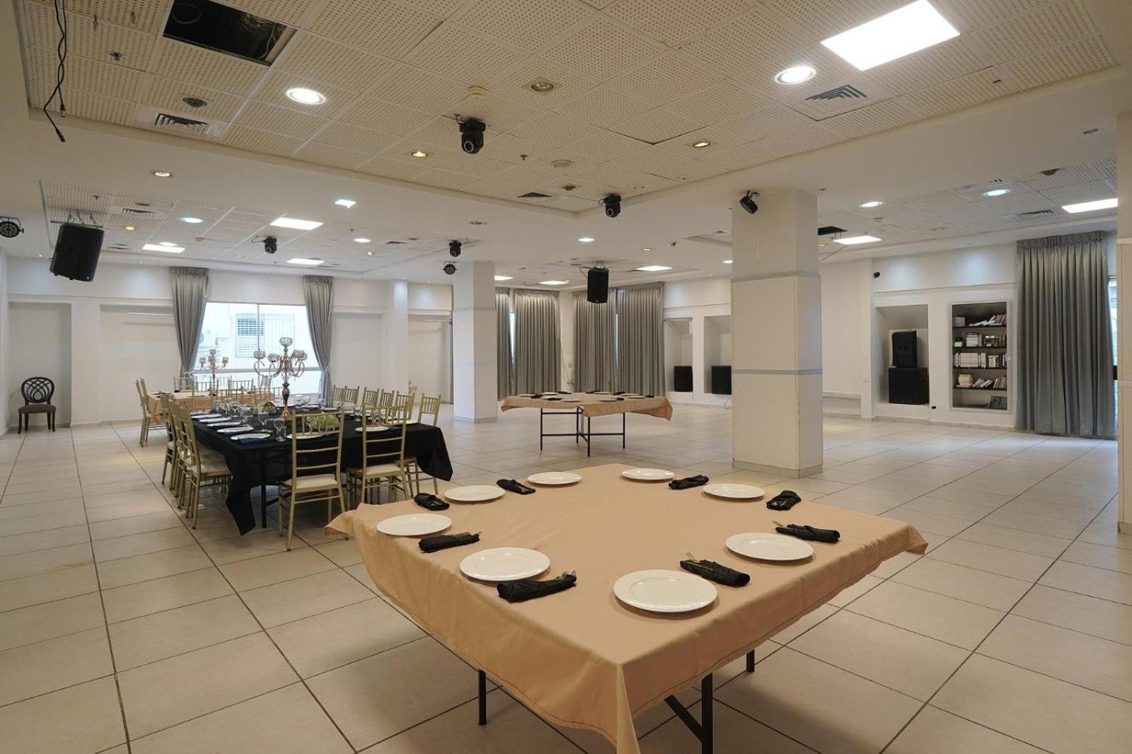Tower - מגדל Hotel
